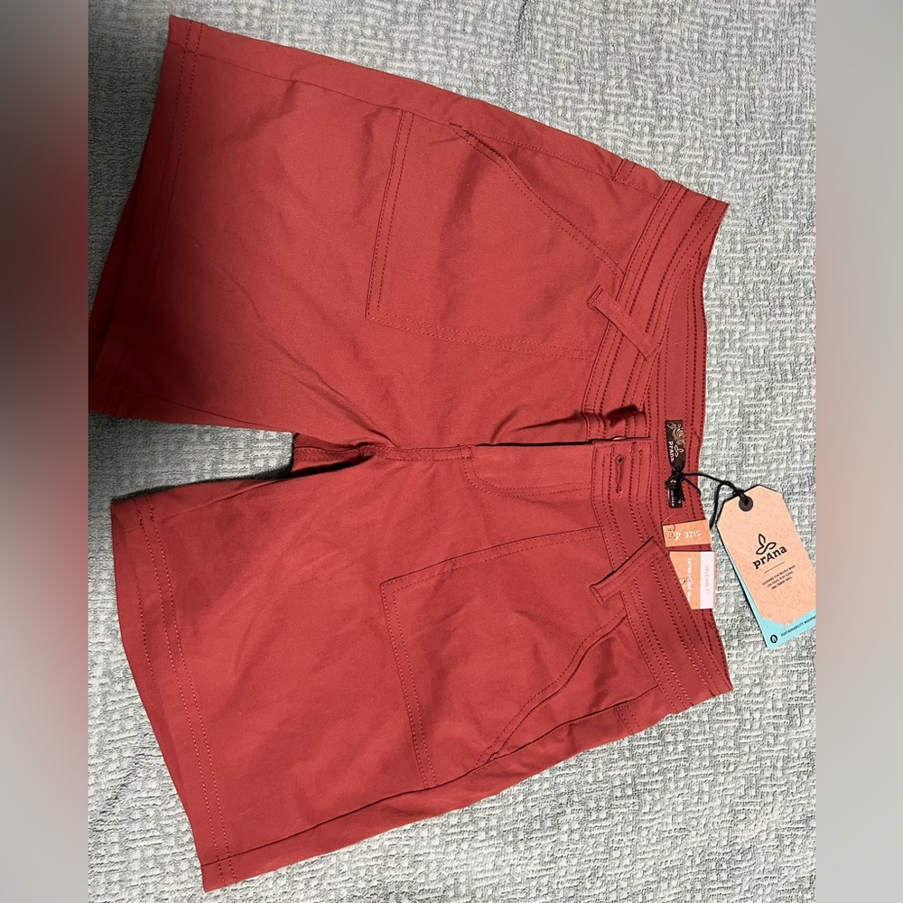 Womens Prana Olivia shorts 7 in inseam size 4 color chai NWT